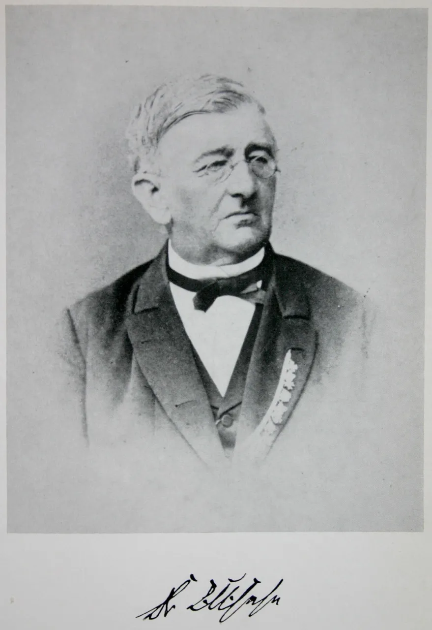 A nineteenth-century frock coat: a gentleman’s daywear