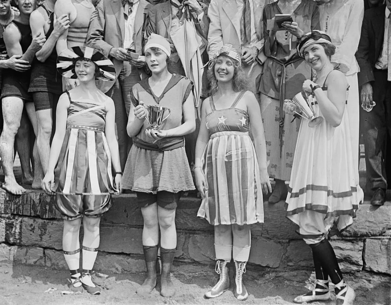 A beach of the 1920s: swimsuits got shorter and tans became fashionable