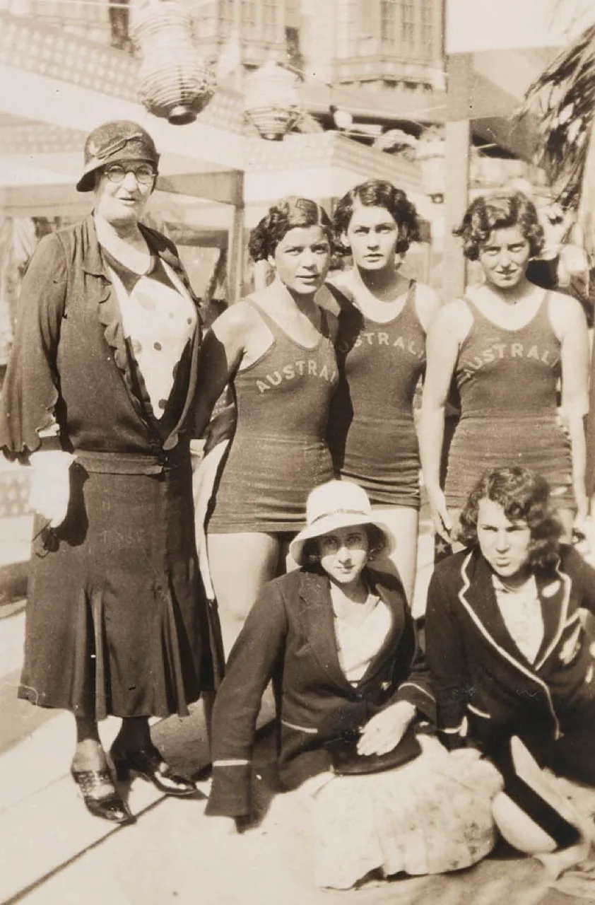 (3) A swimsuit of the 1930s