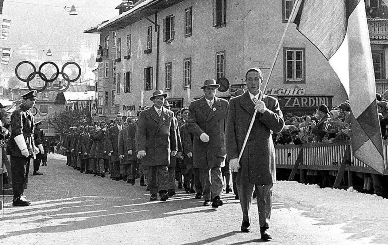 (3) The 1956 Olympics in Cortina